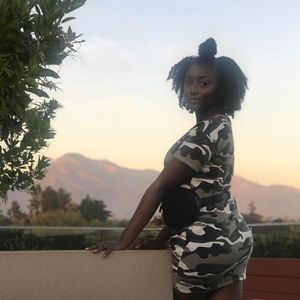 Meet your Posher, Desireé